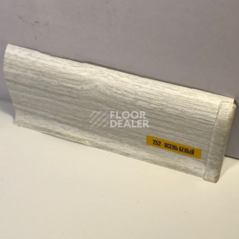 Плинтус Ideal Comfort 55mm Ясень белый 252 фото 2 | FLOORDEALER